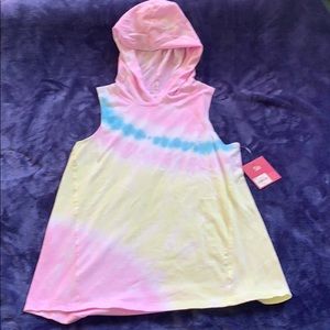 Girl’s tie die tank top with hood